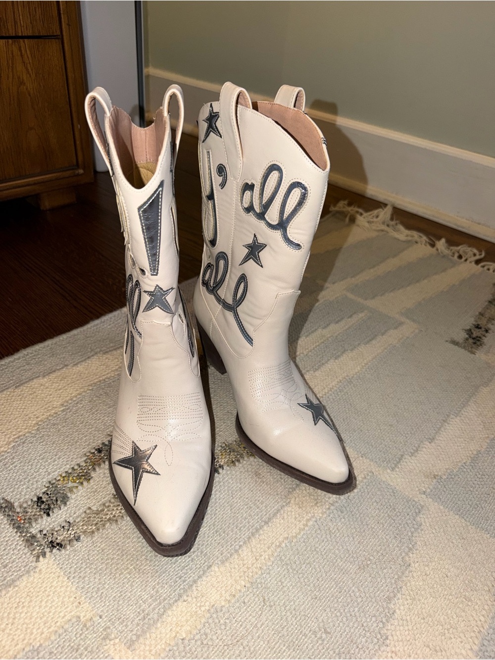 Women's White Western Star Embroidered Cowboy Boots